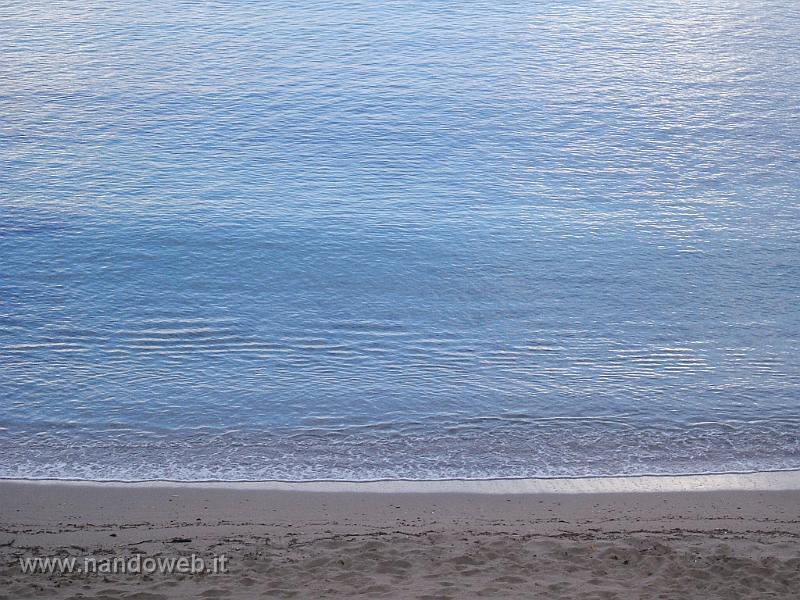 SPIAGGIA A CINISI.JPG